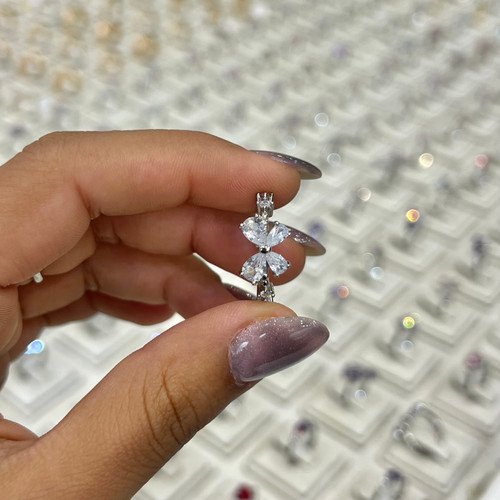 انگشتر جواهری پروانه